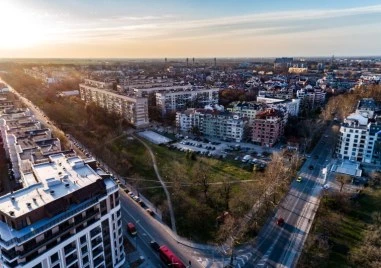 Топло и слънчево време в Пловдив и страната днес