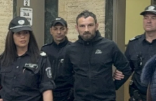 Малкият Адриан и баща му вероятно ще бъдат разпитани по делото за малтретиране от пастрока