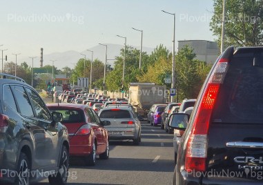 Сериозно задръстване по Кукленско шосе заради ВиК ремонт