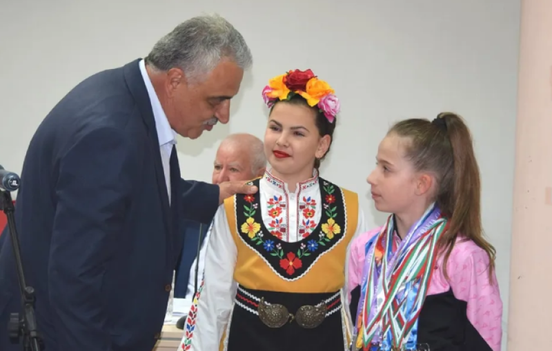 Общински съвет - Марица отличи двама млади таланти за високи постижения СНИМКИ