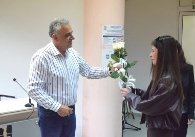 Димитър Иванов към абитуриенти: Учете, бъдете успешни и Община Марица да се гордее с вас