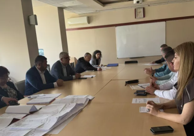 Ускоряват сроковете за ремонта на пътя Първенец-Лилково