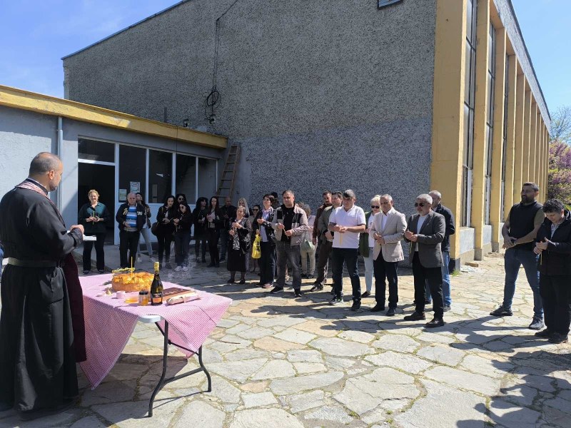 Стартира проектът за модернизация на спортна зала „Тракия“ в Стамболийски