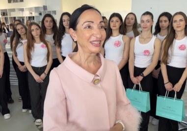 Елена Кристиано вдъхнови 35 претендентки за „Царица Роза“ в Пловдив ВИДЕО