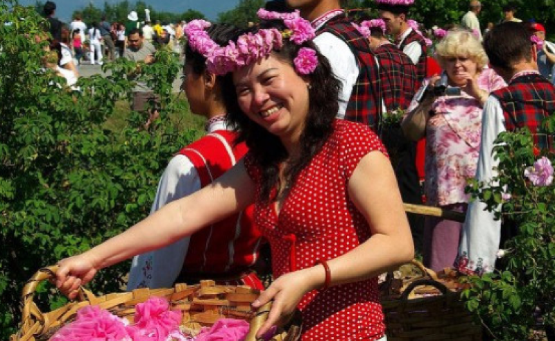 Събори, театър и култура, фолклор, спортни събития през май в Хисарско