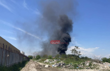 Пожар пламна край голям магазин за електроматериали в Пловдив
