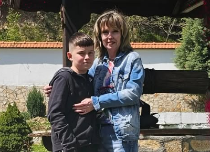Ваня се бори с агресивен рак и има нужда от помощ