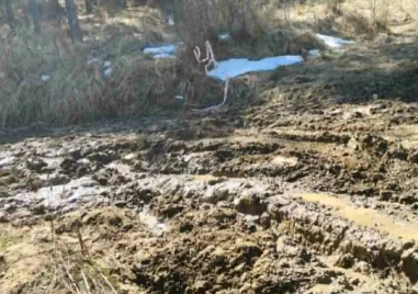 До края на месеца възстановяват достъпа с автомобили до вилна зона на Дедево