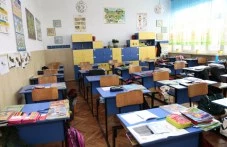 Родители и учители в спор: Трябва ли директорите на училища да имат мандатност?
