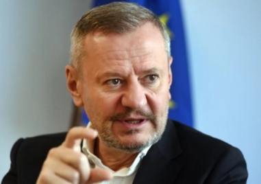 Министърът на културата: Кметът на Пловдив също е със заявка за Евровизия 2027