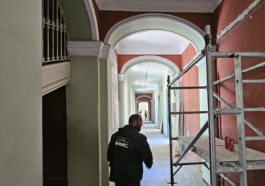 Обновената Хуманитарна гимназия ще приеме отново учениците си на 15 септември
