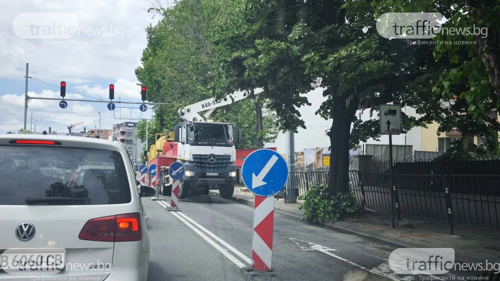 Затруднено е движение на ключово кръстовище в Пловдив