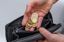 Стресът покрай безпаричието уврежда сърцето като високото кръвно