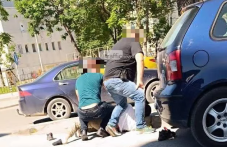 Зрелищен арест! Закопчаха дилър край училище в Тракия