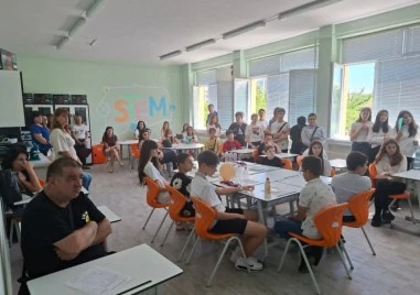 ОУ „Димитър Димов“ откри нов  STEM кабинет по природни науки
