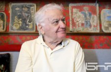 Зала “2019“ представя изложба “90 години - 90 картини“ на Румен Гашаров