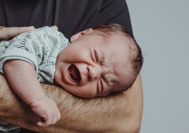 Важно за родители - полезни стратегии, когато бебето заплаче