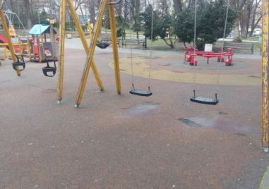 Затварят голямата детска площадка в Цар-Симеоновата градина за ремонт
