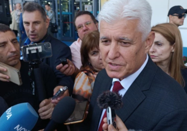Министър Стоянов на „Хемус 2026“: Няма да има съкращения на военнослужещи