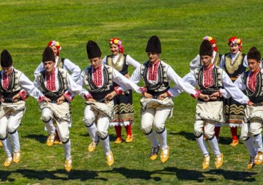 Пловдивско училище кани деца на събор за български народни игри
