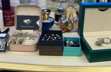 Запорираха скъпи часовници, бижута и Порше  заради пране на над 1,5 млн. евро от фреон