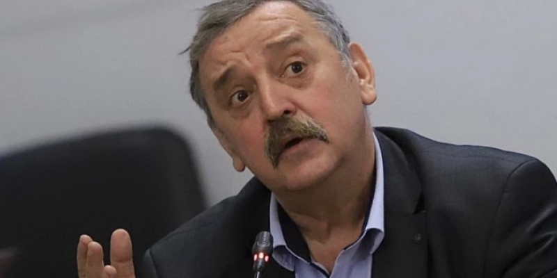 Проф. Кантарджиев: Не пускайте децата в неокосени треви