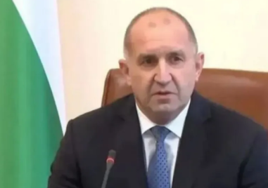 Радев потвърди: Край на даването на оръжие от българската армия за Украйна