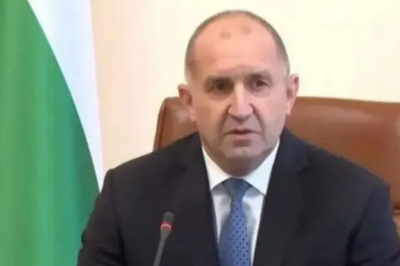 Радев потвърди: Край на даването на оръжие от българската армия за Украйна