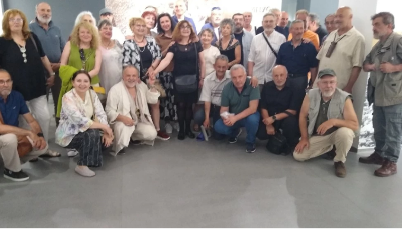 Първият випуск на пловдивската Художествена гимназия с обща изложба след 45 години