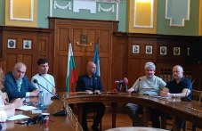 Общината обещава подобрен градски транспорт в Пловдив: работещи табла, електробуси и строги санкции ВИДЕО