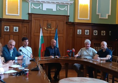 Общината обещава подобрен градски транспорт в Пловдив: работещи табла, електробуси и строги санкции ВИДЕО