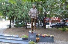 На този ден: Спират пиеса на Георги Марков, той напуска страната, за да избегне преследване