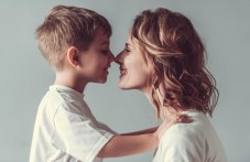 Трите опасни типа майки, вредни за синовете си