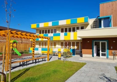 Луда надпревара при трето класиране в Пловдив: 300 деца чакат, два района прегряват