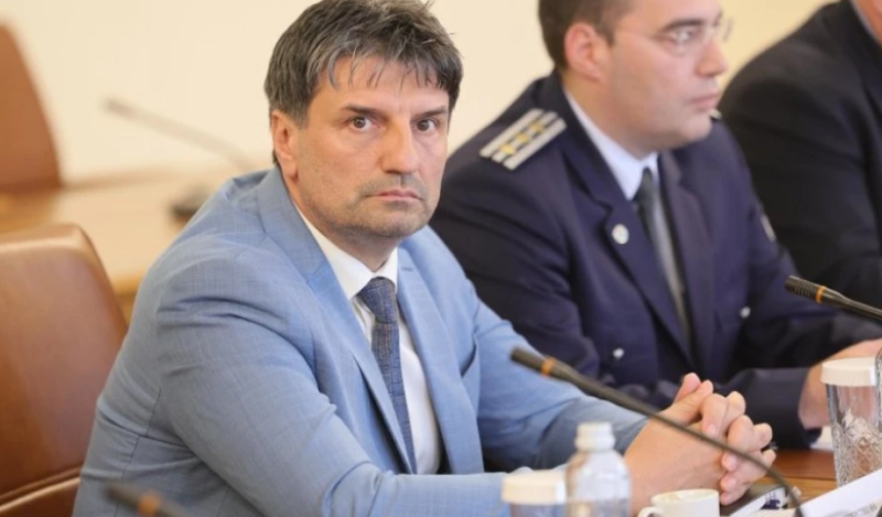 МВР вади целия си ресурс по пътищат -:започват масови проверки и солени глоби