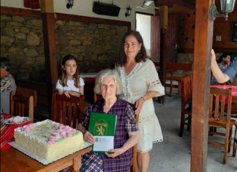 Още една столетница в Карловско - баба Гина от Сушица