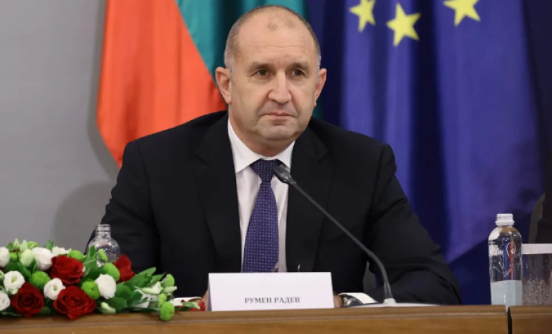 Радев: Минималната работна заплата няма да бъде замразявана