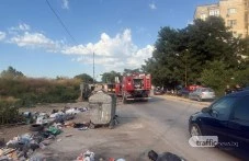 Огън в сметище в коритото на Марица е причината за черния дим, който се вижда над Пловдив