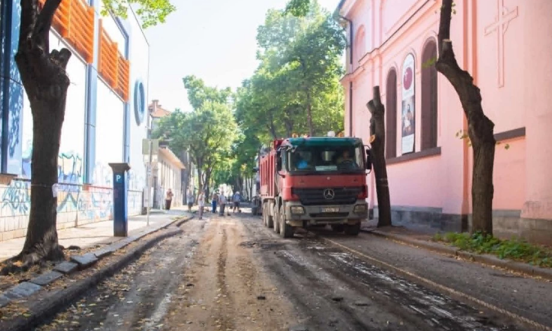 Започна ремонт на улица в центъра на Пловдив