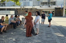 Жители на „Западен“ излязоха на протест срещу ново строителство между блоковете