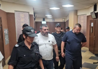 Четиримата строители със схемата с фиктивните фактури излизат от ареста срещу парична гаранция