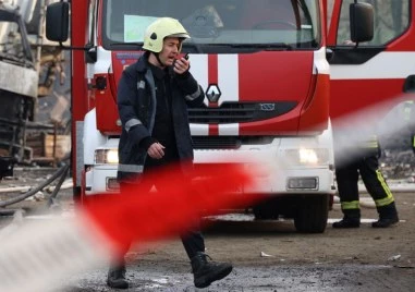 Пожар в Столипиново, горяха отпадъци и гуми, пушекът се виждаше в целия град