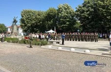 Стотици посрещнаха участниците в похода „По стъпките на Апостола“ в Карлово