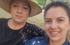 Дъщеря се бори да спаси майка си и моли за помощ