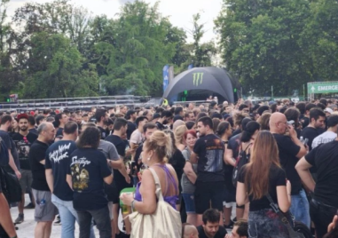 Пловдив “говори“ различни езици: Hills of Rock напълни хотели, заведения и улици с туристи ВИДЕО