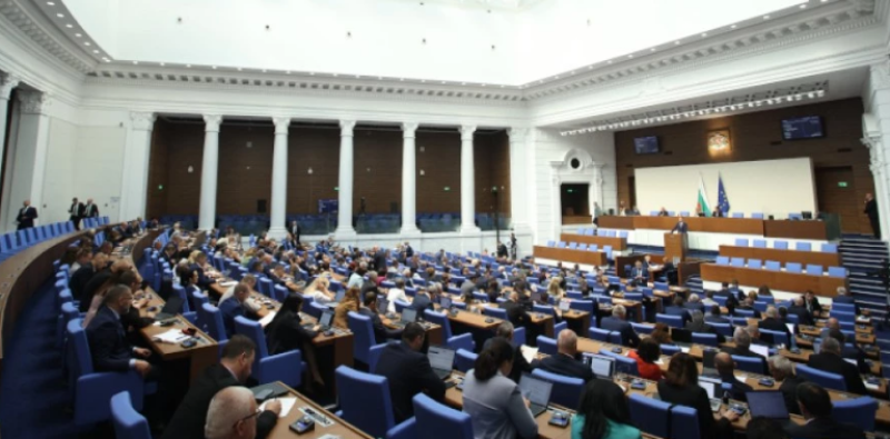 Парламентът прие на второ четене Бюджет 2026 с планирания 5,7% дефицит