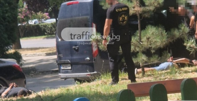 Показна полицейска акция и два ареста в Пловдив