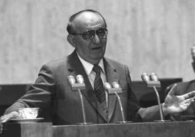 28 години от смъртта на Тодор Живков