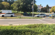 Блъснаха възрастен човек с колело на пешеходна пътека