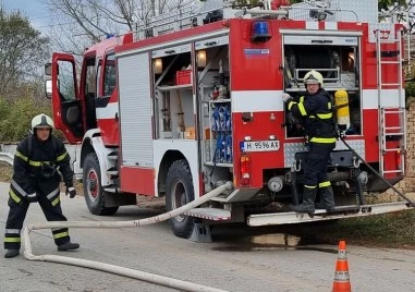 Голям пожар в Първомайско, очевидци твърдят, че се разраства бързо
